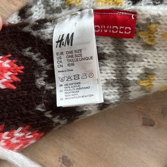 H&M Oversized Scarf - Picture 4 of 5